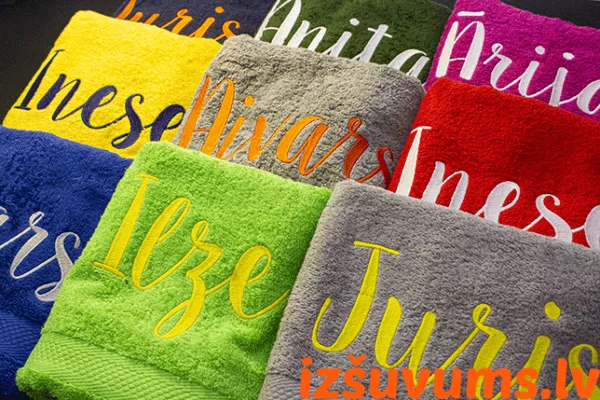 Personalizēts izšuvums uz dvieļa