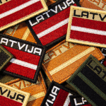 Uzšuve Latvijas karogs ar uzrakstu - Image 2