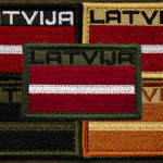 Uzšuve Latvijas karogs ar uzrakstu